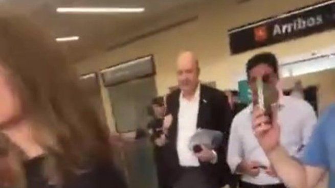 Sturzeneggeer insultado