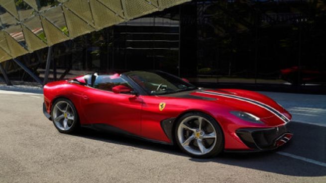 Ferrari y su último modelo personalizado.&nbsp;