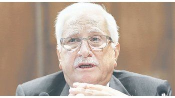 ámbito.com | Indec. Jorge Todesca tendrá hasta mayo para comparar anualmente el alza de precios, que debería llegar a menos de 1% para ese mes.