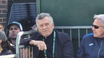 El expresidente Mauricio Macri en la tribuna del tradicional torneo de tenis de Wimbledon.