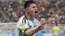 Claudio Diablito Echeverri festeja sus goles a Brasil