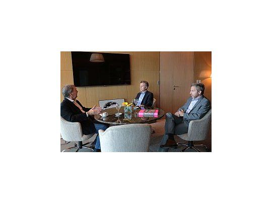 Schiaretti, Macri y Frigerio, en la sede del gobierno porteño.