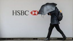 Ganancias de HSBC: El banco registró un alza del 32% en sus ganancias trimestrales, impulsado por las tasas de interés.