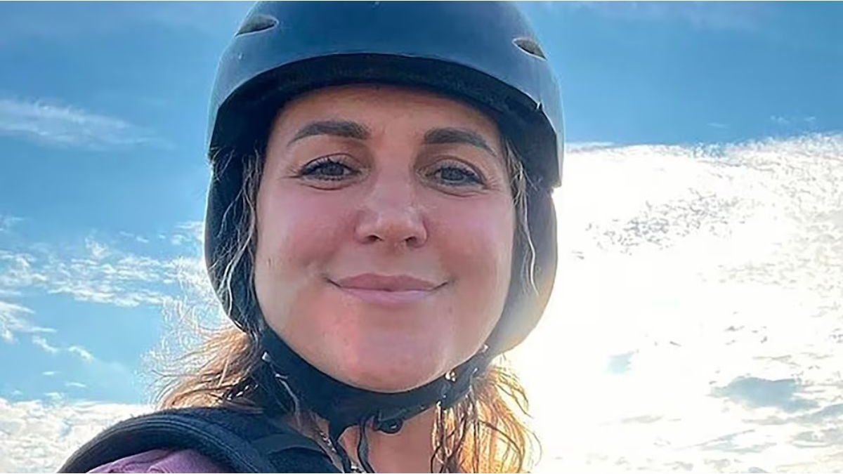 An athlete wanted to take a selfie at 90 meters high, slipped and died after falling in front of his son