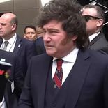 Luis Caputo y Javier Milei repiten que no va a haber plan platita, pero, por ahora, tampoco créditos al consumo, dicen en el mercado. Luis Caputo y Javier Milei repiten que no va a haber plan platita, pero, por ahora, tampoco créditos al consumo, dicen en el mercado.