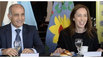 Daniel Salvador, junto a la gobernadora Vidal.