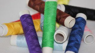 Con solo 15 años, lanzó una marca con propósito y estilo que hoy factura millones y conquista a jóvenes de todo Estados Unidos. Con solo 15 años, lanzó una marca con propósito y estilo que hoy factura millones y conquista a jóvenes de todo Estados Unidos.