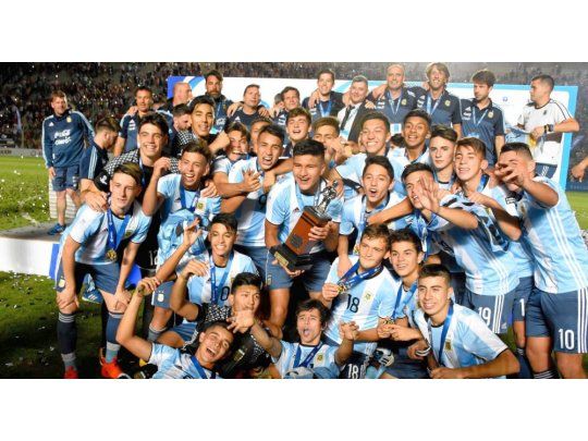 Los juveniles argentinos le ganaron la final soñada a Brasil.