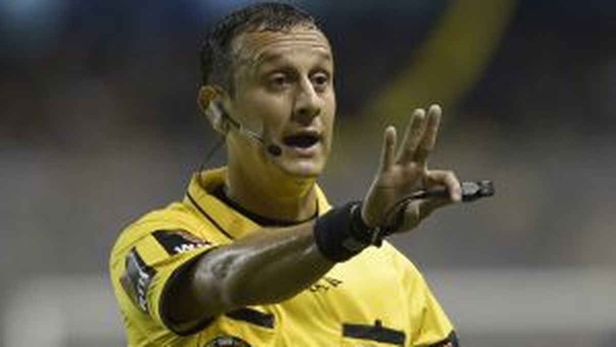 Herrera was stopped for his rude mistake at Banfield-River