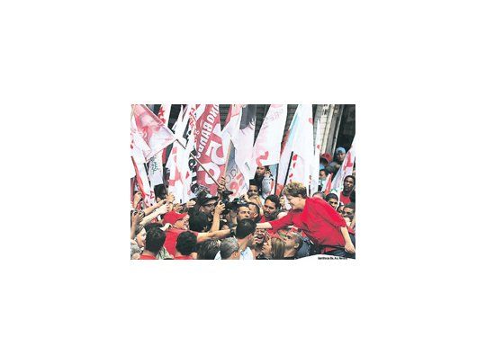 Dilma Rousseff busca asegurar su reelección, pero los problemas económicos dificultan esos esfuerzos. Para la base electoral tradicional del PT, el mayor problema es el incremento del costo de vida.