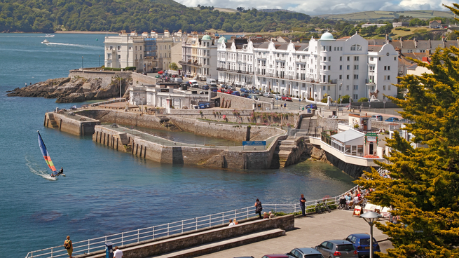 Hallan una bomba de la Segunda Guerra Mundial en Plymouth, al sur de Inglaterra.