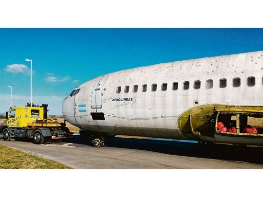 Un avión en la ruta
