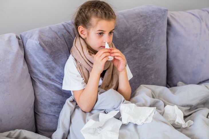 La vacuna no solo genera protección frente a formas graves de la enfermedad, sino que también contribuye a reducir la colonización bacteriana en las vías respiratorias.