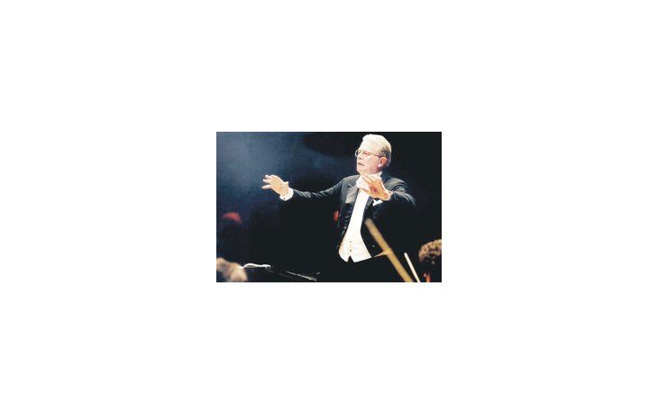 ámbito.com | El experto director Enoch Zu Guttenberg, de larga vinculación con la Orchester der Klangverwaltung.