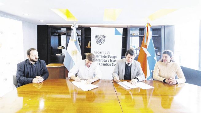 innovación. Melella firmó ayer un convenio con Nación destinado a fomentar proyectos de nuevas tecnologías en la provincia.