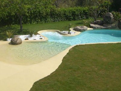 Nueva tendencia para pasar el verano en casa: las piscinas de arena