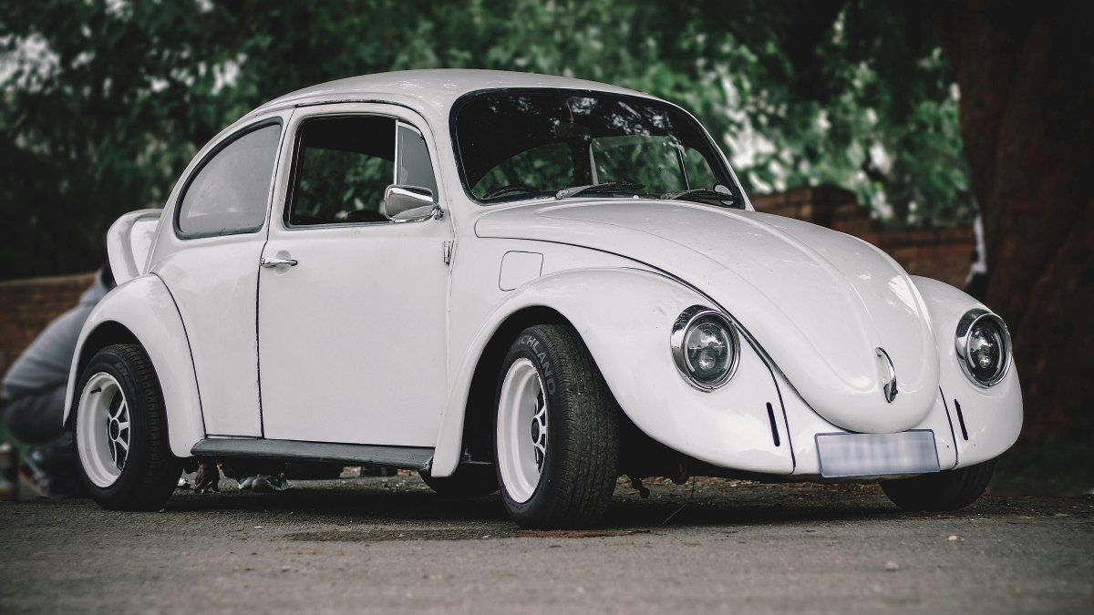 What does it mean to have a white car, according to psychology