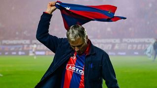 Viggo Mortensen se metió de lleno en la política de San Lorenzo.