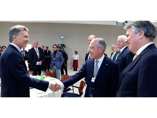 Mauricio Macri saludó a empresarios internacional durante el Foro Económico Mundial de Davos.