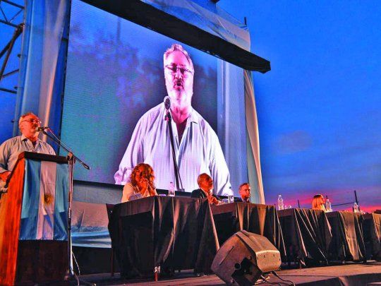 San Miguel. Joaquín de la Torre y Miguel Pichetto reunieron a un grupo de dirigentes del peronismo que apuesta a una tercera vía electoral. Esperan una definición de Vidal.&nbsp;