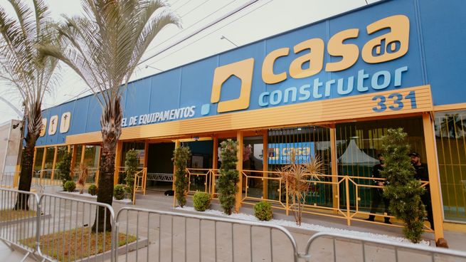 La cadena brasileña Casa do Construtor acelera su expansión en Uruguay con tres nuevas aperturas.