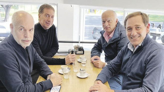 pag13-larreta grindett_opt.jpeg
