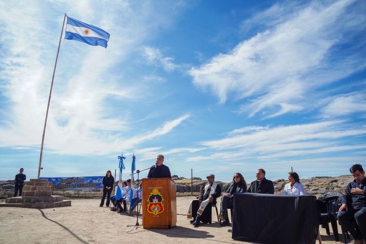 A la espera de la respuesta de UEPC, el gobernador de Córdoba, Martín Llaryora, inauguró el ciclo lectivo de escuelas de alta montaña.