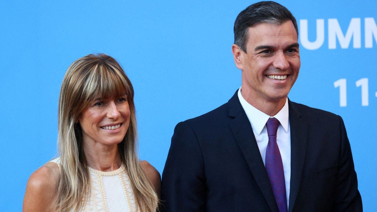 España La Esposa De Pedro Sánchez Declarará Ante Un Tribunal Por El