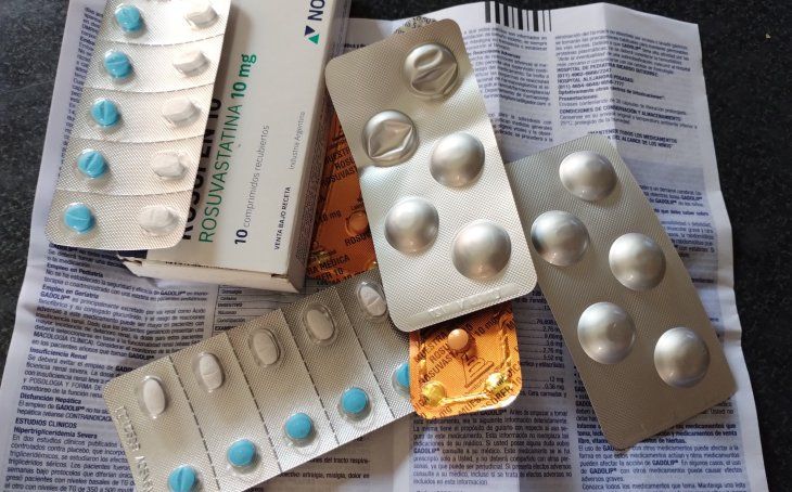 Statins, such as rosuvastatin, are commonly used drugs to reduce LDL cholesterol and prevent heart disease under medical supervision. Statins, such as rosuvastatin, are commonly used drugs to reduce LDL cholesterol and prevent heart disease under medical supervision.