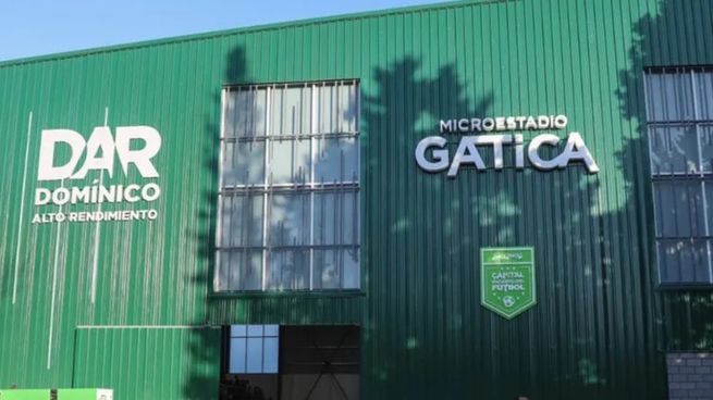 Dentro del Parque Domínico se encuentra el microestadio Gatica, donde se espera que este ubicado el féretro del músico.