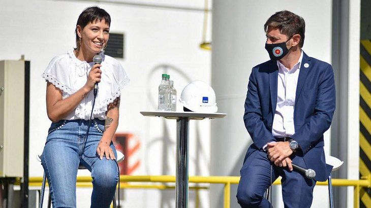 La intendenta de Quilmes, Mayra Mendoza, junto al gobernador bonaerense, Axel Kicillof.