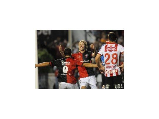 Newells le quitó el invicto a Unión.