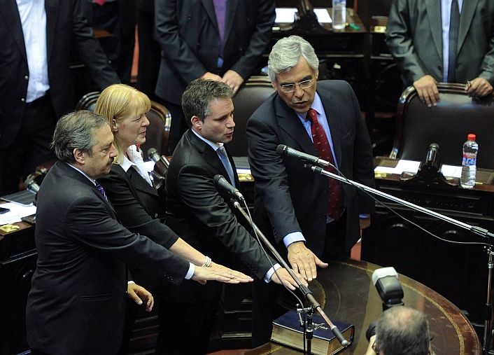 Insaurralde y Massa juraron como diputados (foto 11)