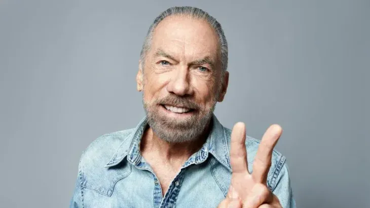 El empresario salió de la pobreza y encaminó su vida hacia el éxito financiero.