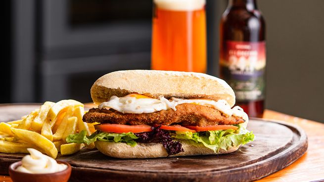 Sandwich de milanesa.jpg