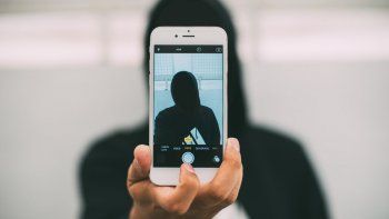 Apple patentó una tecnología para tomar selfies respetando la distancia social