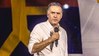 Yamandú Orsi busca contener las diferencias internas que se vieron en el Frente Amplio en los últimos días.
