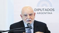 La Procuración del Tesoro que conduce Rodolfo Barra presentó el viernes su intento de recurso extraordinario para que la Cámara del Trabajo eleve la decisión de las cautelares a la Corte Suprema.&nbsp;