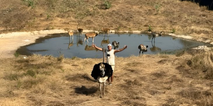 Hace unos años, Cuesta reveló que percibía entre 12.000 y 14.000 euros al mes por los vídeos que postea en YouTube. Hace unos años, Cuesta reveló que percibía entre 12.000 y 14.000 euros al mes por los vídeos que postea en YouTube.