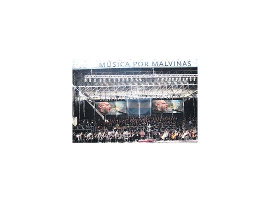 En multitudinario concierto en Mar del Plata, se recordó la memoria de los caídos en Malvinas con el «Requiem» de Berlioz.