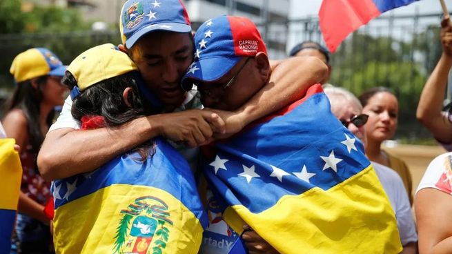 Desde que volvió al poder en enero, Trump ha presionado para acelerar las deportaciones, incluso enviando a migrantes a terceros países cuando hay problemas o retrasos para enviarlos a sus países de origen.