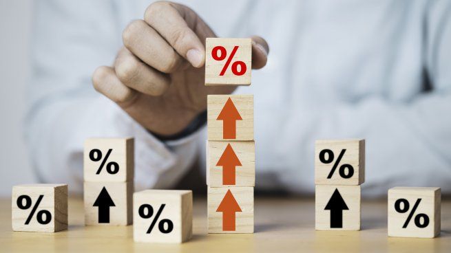 El interés de los pases pasivos está en el nivel del 40% TNA, por lo que los bancos establecieron, en promedio, su tasa entre el 30% y el 35%. Esto es entre un 80% y un 75% menos de lo que valía en marzo, donde la tasa era del 110%.