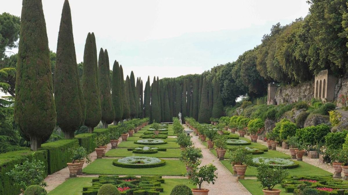 This is Burgo Laudato yes, the agroecological garden created by Pope Francis in Castel Gandolfo