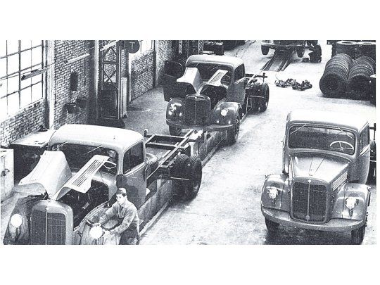 65 años en el país