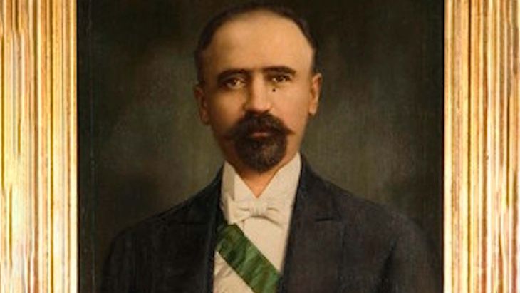 Francisco I. Madero asume la presidencia de México, tras la renuncia de Porfirio Díaz, un 5 de noviembre de 1911.
