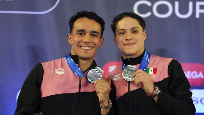 Osmar Olvera y Juan Celaya se suben al podio en la prueba sincronizada 3m de la Copa del Mundo de Clavados en Montreal.Una presea más para esta dupla que se ha convertido en una de las top a nivel mundial.
