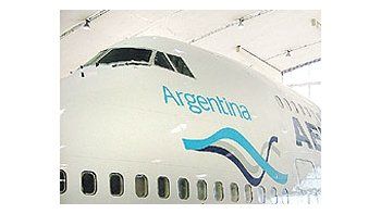 Aerolíneas pinta aviones