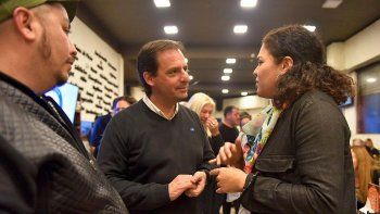 El intendente de Escobar, Ariel Sujarchuk, suscribió la certificación para aplicar políticas anticorrupción en su municipio.&nbsp;