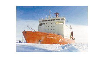 ámbito.com | El rompehielos Almirante Irízar entró en zona del Mar Argentino, que reclama como propia Gran Bretaña, a identificar naves pesqueras. Quebró regla no escrita de las relaciones entre los dos países.