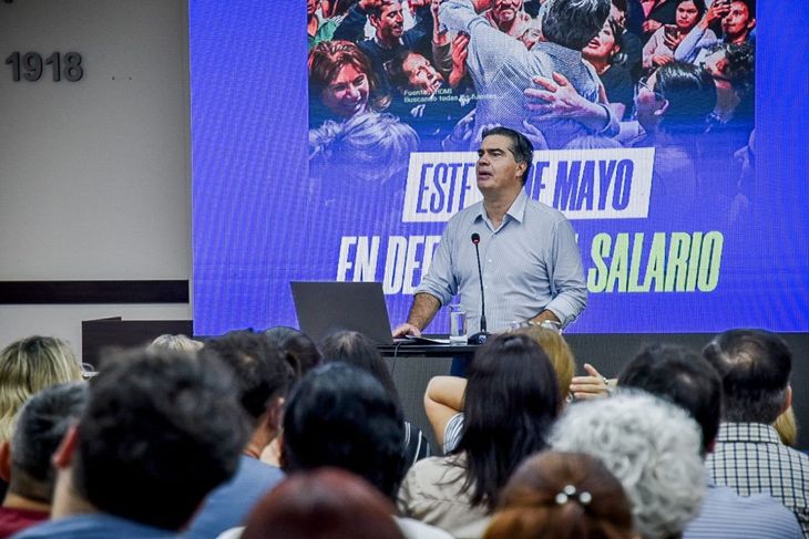 La última actividad de campaña de Jorge Capitanich fue un stream de una hora.